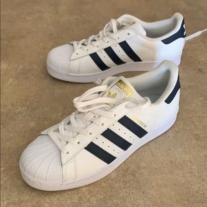 Womans adidas superstar